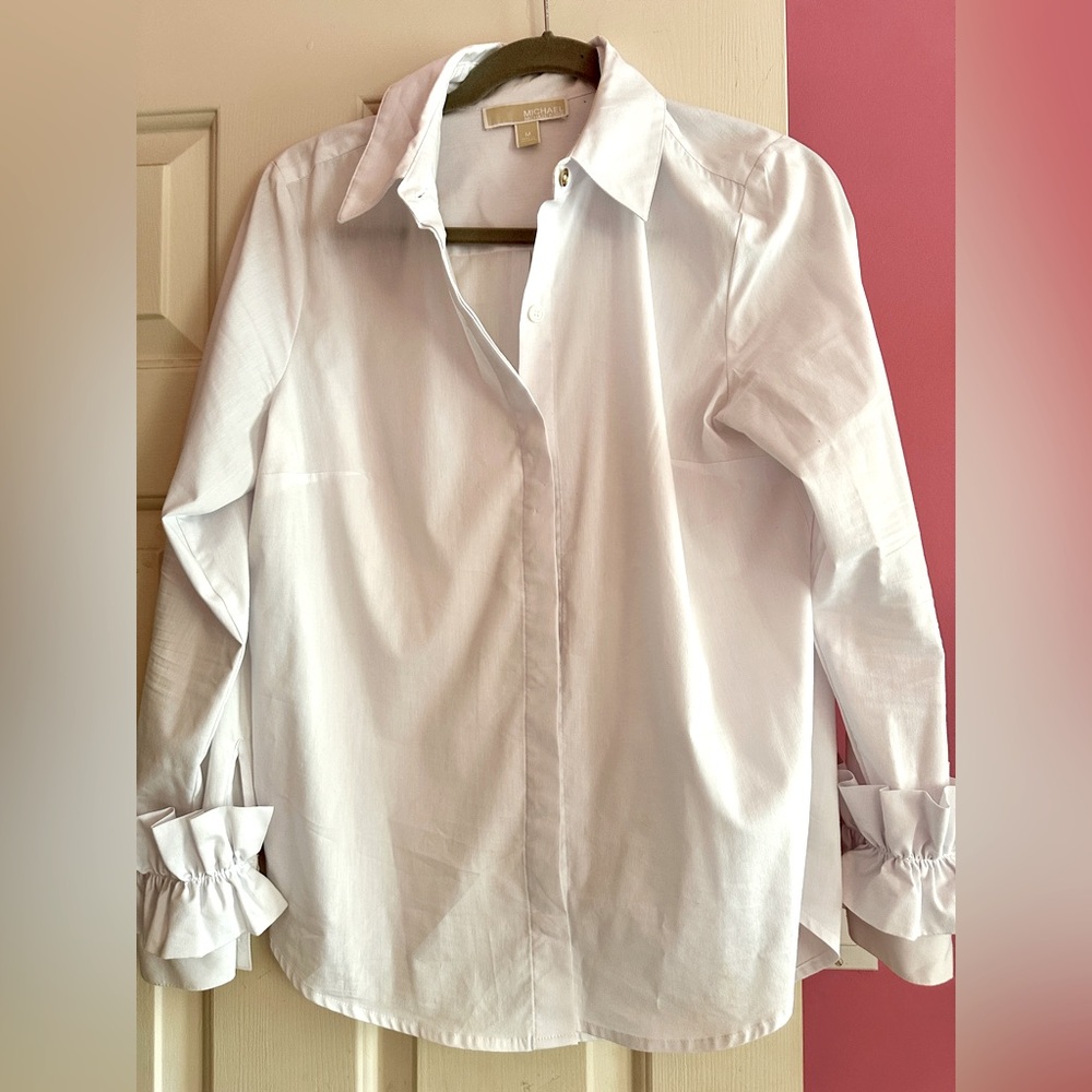 Never worn MK white long sleeve blouse with beautiful cuff detail
